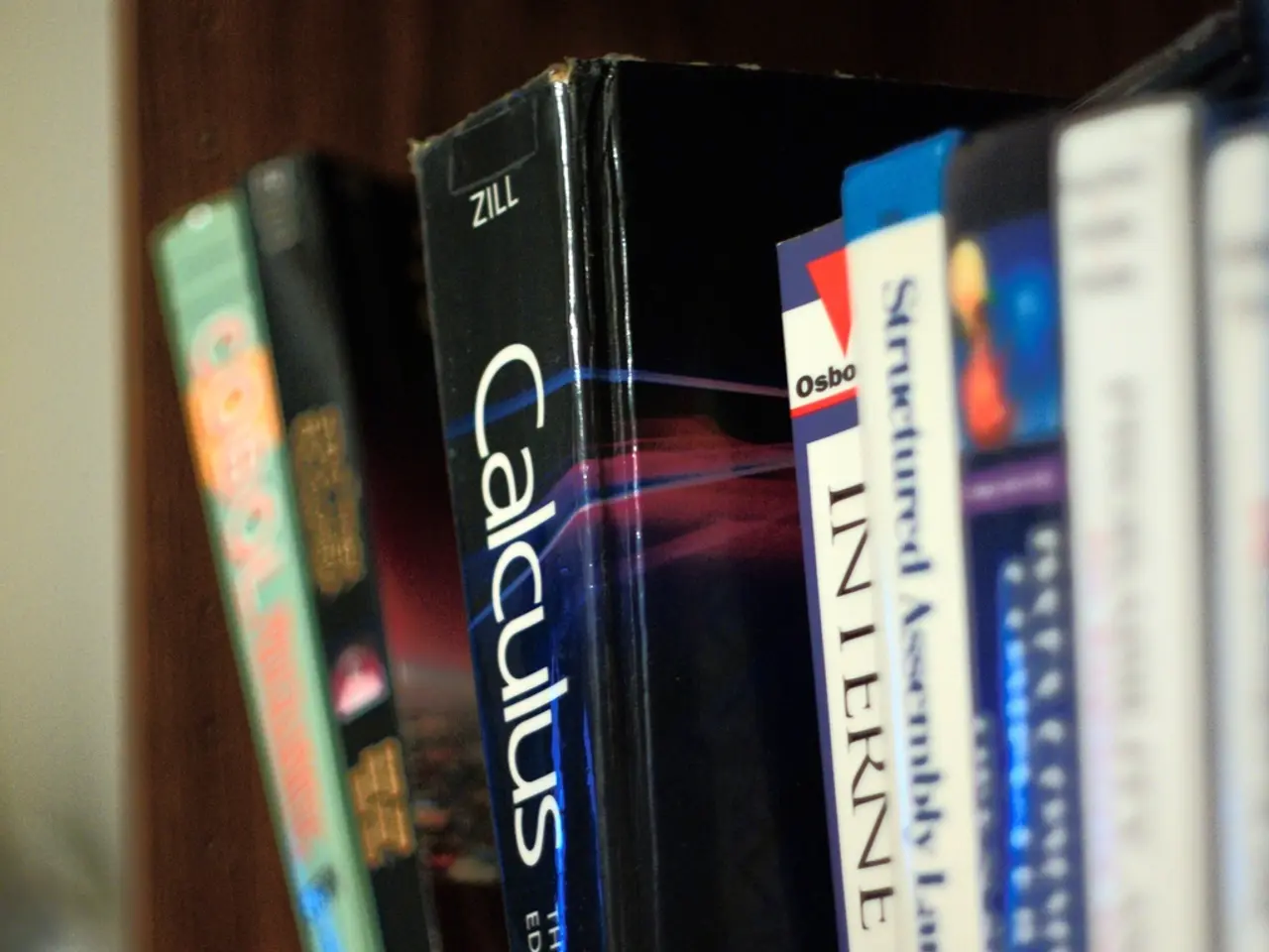 Enjoying Outdoor Reading: London Spots Recommended by Our Team for Immersive Literary Experience