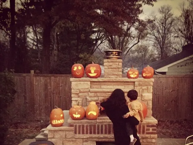 6 Simplified Halloween Crafts Ideal for Preschoolers