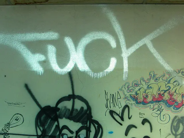 Mural "Neuzeit-Märchen" graces a bunker in Bremen Neustadt district