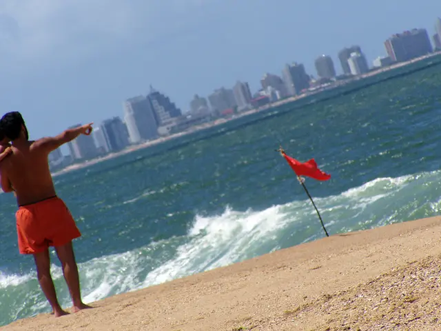 Rumor has it: Nicole Kidman considering a house swap in Portugal.