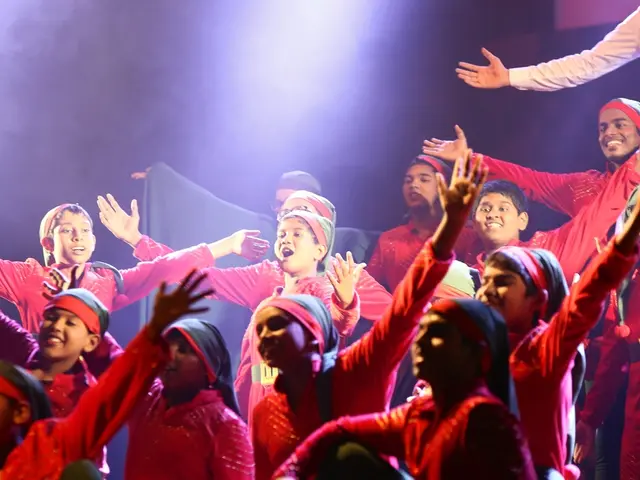 Homemade Group Outfits for Halloween Celebrations