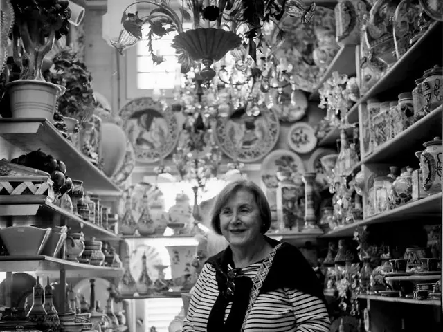 Iconic hue of Le Creuset cookware gets axed, offering 20% discount until stock persists