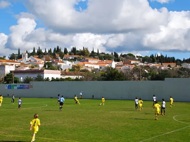 Simple Party-Friendly Pastimes: 19 Effortless Games for Your Upcoming Gathering