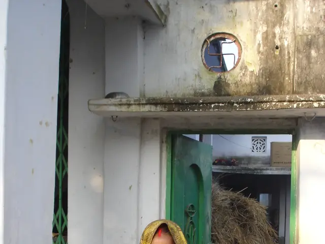 Former welfare employee acquires new residence - purchased by another party