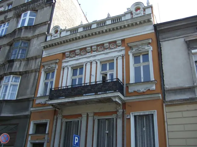 Luxurious Minimalist Residence Worth $17 Million Perched on a Prominent Cliff Edge Overlooking...