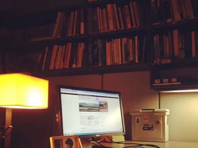 Creating a Comfy Winter Retreat for Reading Enjoyment: A Guide