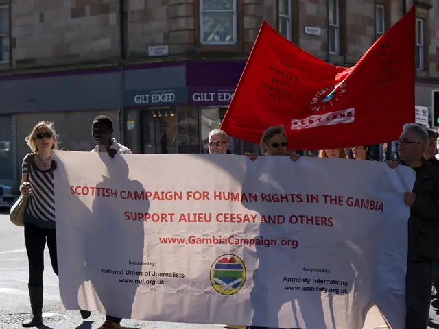 Montmartre Neighborhood Residents Plan Drastic Reduction in Visitor Count for Tourists Overwhelm