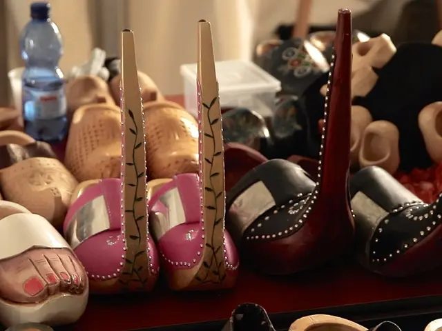 Affordable Blazer Under $60, Current Reading List, Styling Adidas Forums