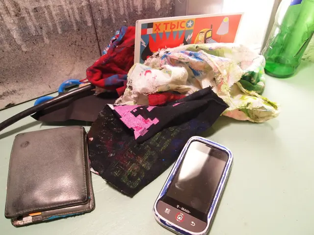 Apple's MagSafe Wallet Outshines Competition with Exceptional Quality